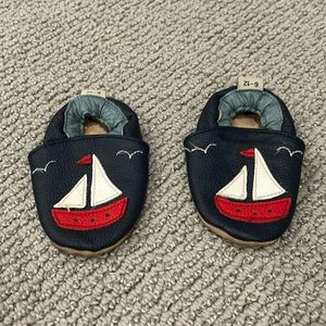 Gently worn baby shoes nautical 6-12 months